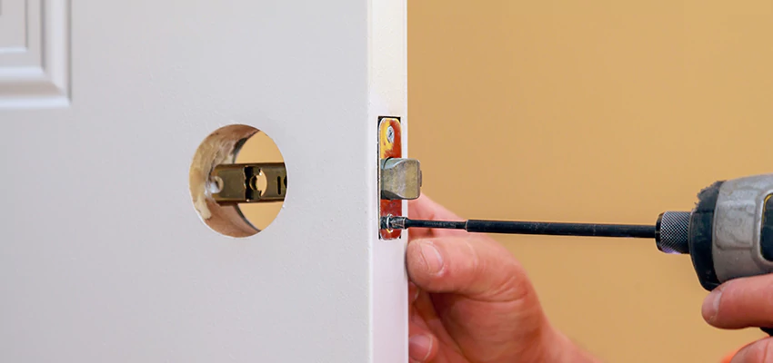 Stuck Door Knobs Repair in Inglewood, CA